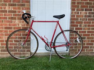 LOCAL ONLY* Vintage 80's Schwinn World Sport 10 Speed Bike Bicycle
